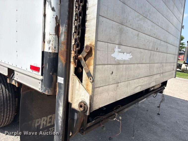 image for item EV2953 1992 Chevrolet G30 box truck