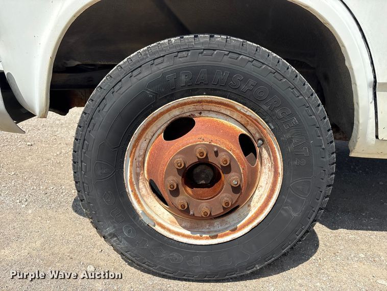 image for item EV2953 1992 Chevrolet G30 box truck