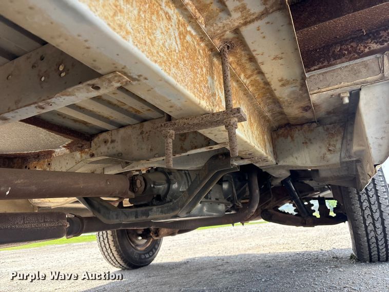 image for item EV2953 1992 Chevrolet G30 box truck