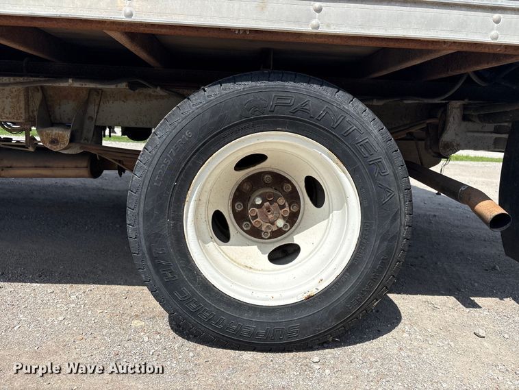 image for item EV2953 1992 Chevrolet G30 box truck