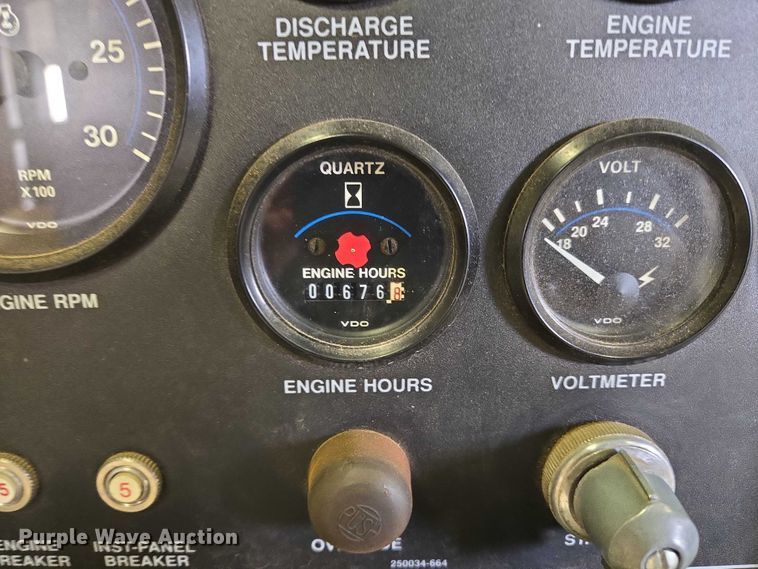 image for item EV5701 Sullair 900Q air compressor