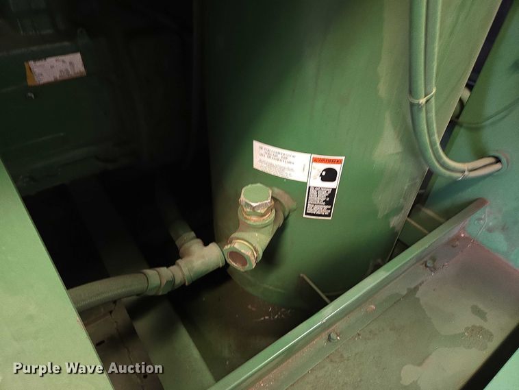 image for item EV5701 Sullair 900Q air compressor