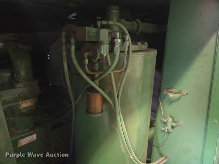 image for item EV5701 Sullair 900Q air compressor