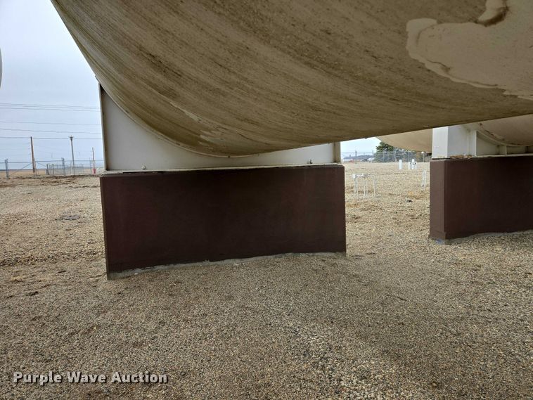 image for item EV5704 1973 Beaird propane tank