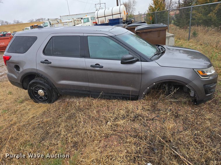 image for item EV5768 2017 Ford Explorer Police Interceptor SUV