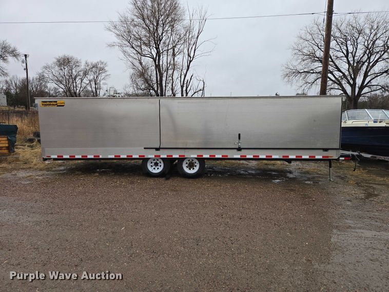 image for item EV5770 2004 Toolmaster enclosed cargo trailer