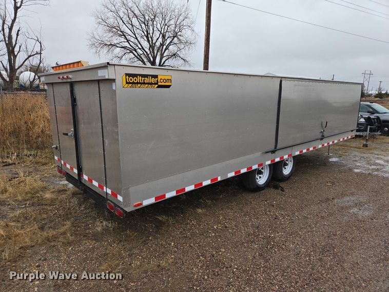image for item EV5770 2004 Toolmaster enclosed cargo trailer