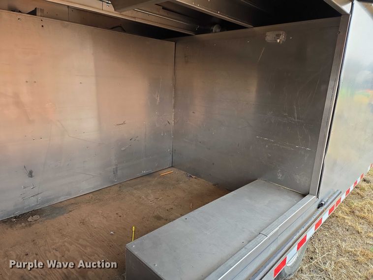 image for item EV5770 2004 Toolmaster enclosed cargo trailer