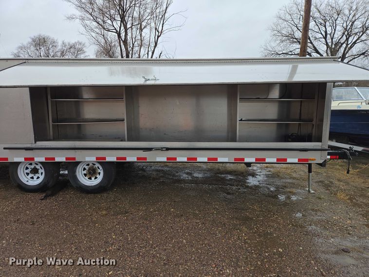 image for item EV5770 2004 Toolmaster enclosed cargo trailer