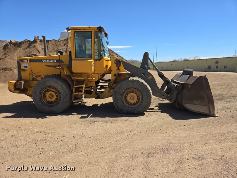 image for item EV5849 2000 Volvo L90D wheel loader