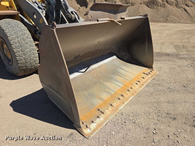 image for item EV5849 2000 Volvo L90D wheel loader