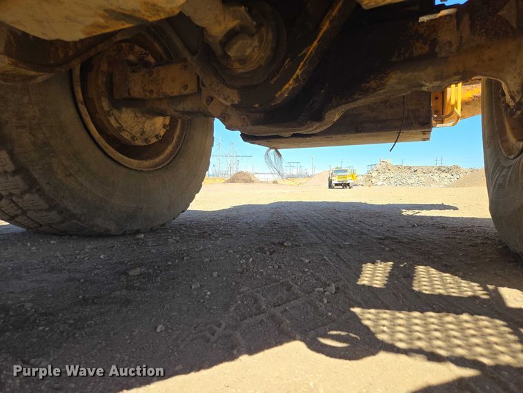 image for item EV5849 2000 Volvo L90D wheel loader