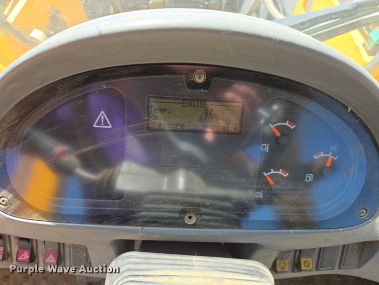 image for item EV5849 2000 Volvo L90D wheel loader