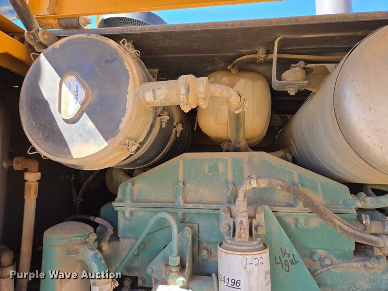 image for item EV5849 2000 Volvo L90D wheel loader