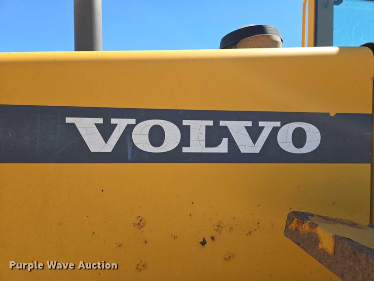 image for item EV5849 2000 Volvo L90D wheel loader