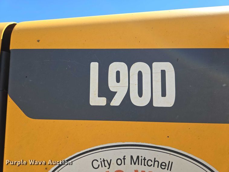 image for item EV5849 2000 Volvo L90D wheel loader