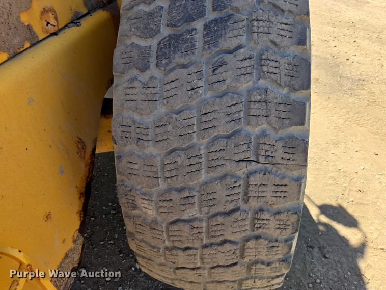 image for item EV5849 2000 Volvo L90D wheel loader