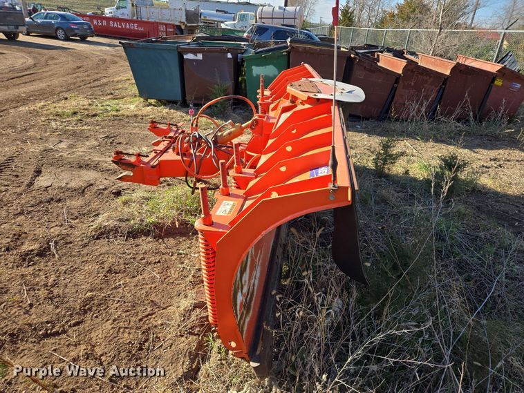 image for item EV5851 Henke plow