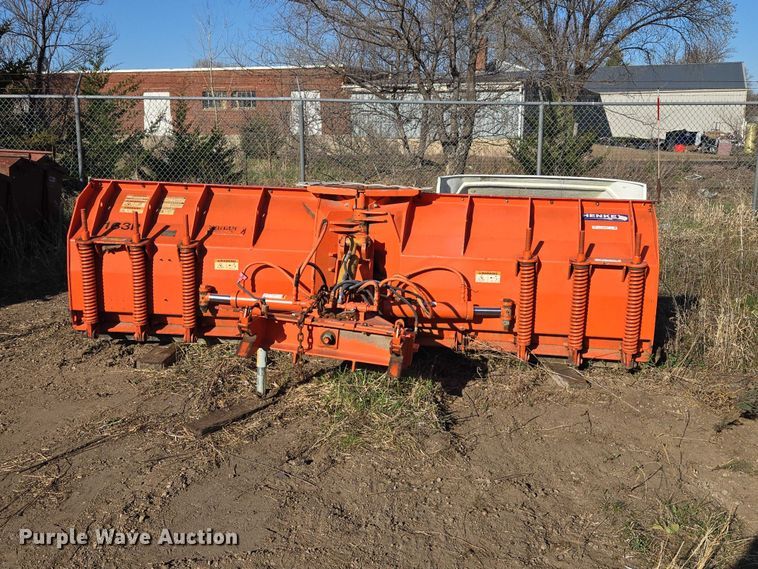 image for item EV5851 Henke plow