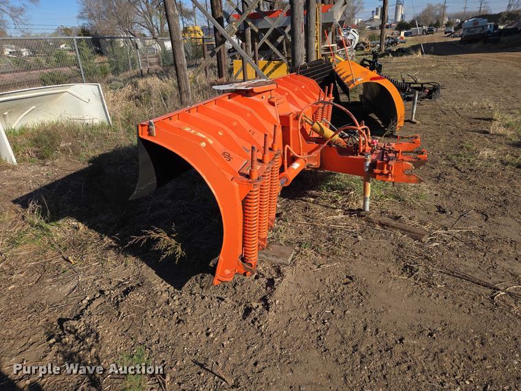 image for item EV5851 Henke plow