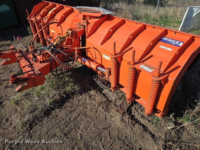 image for item EV5851 Henke plow