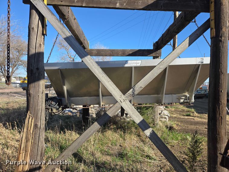 image for item EV5853 Henderson spreader
