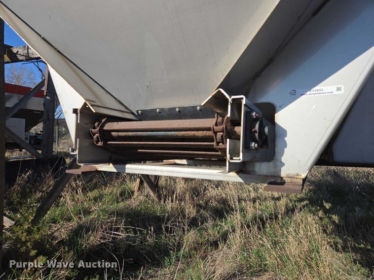 image for item EV5853 Henderson spreader