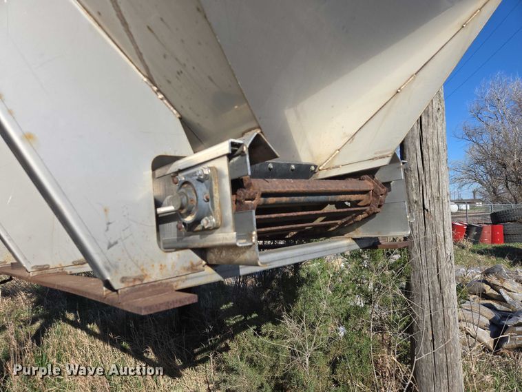 image for item EV5853 Henderson spreader