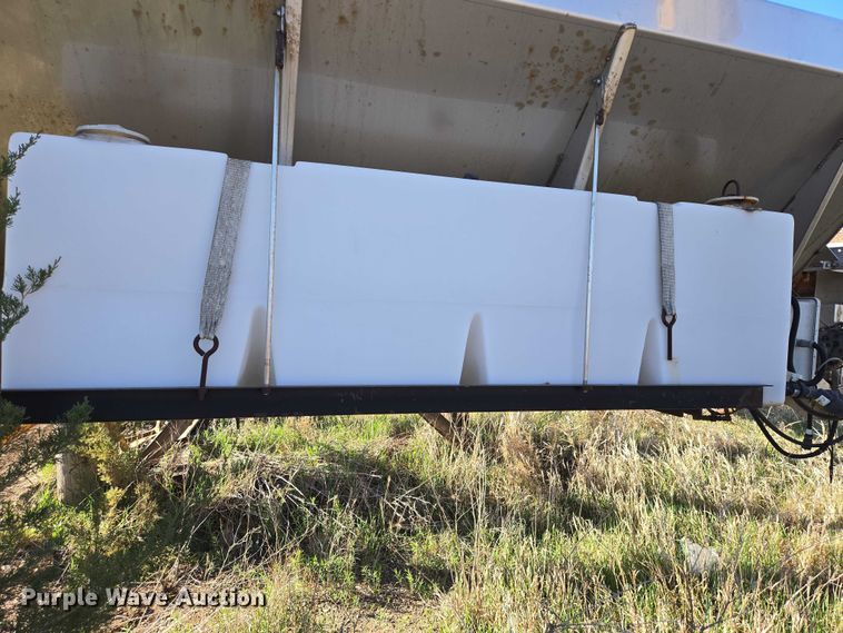 image for item EV5853 Henderson spreader