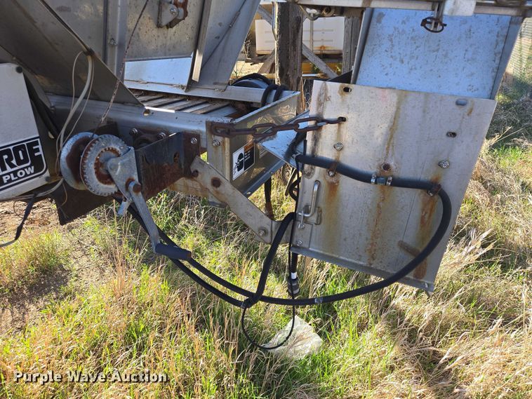 image for item EV5853 Henderson spreader