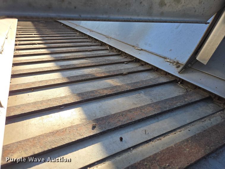 image for item EV5853 Henderson spreader