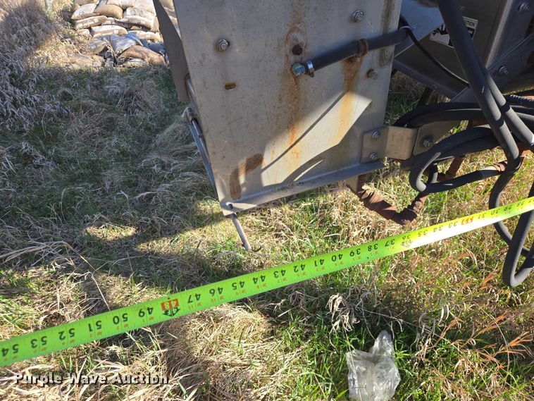 image for item EV5853 Henderson spreader