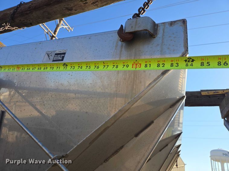 image for item EV5853 Henderson spreader