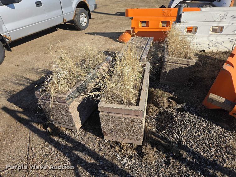 image for item EV5854 Landscaping equipment