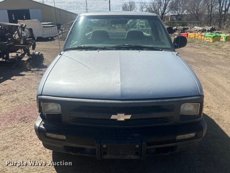 image for item EV5862 1997 Chevrolet S10 pickup truck
