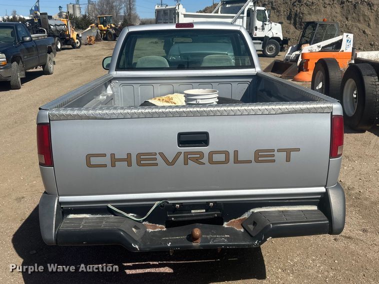 image for item EV5862 1997 Chevrolet S10 pickup truck