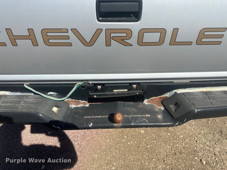 image for item EV5862 1997 Chevrolet S10 pickup truck