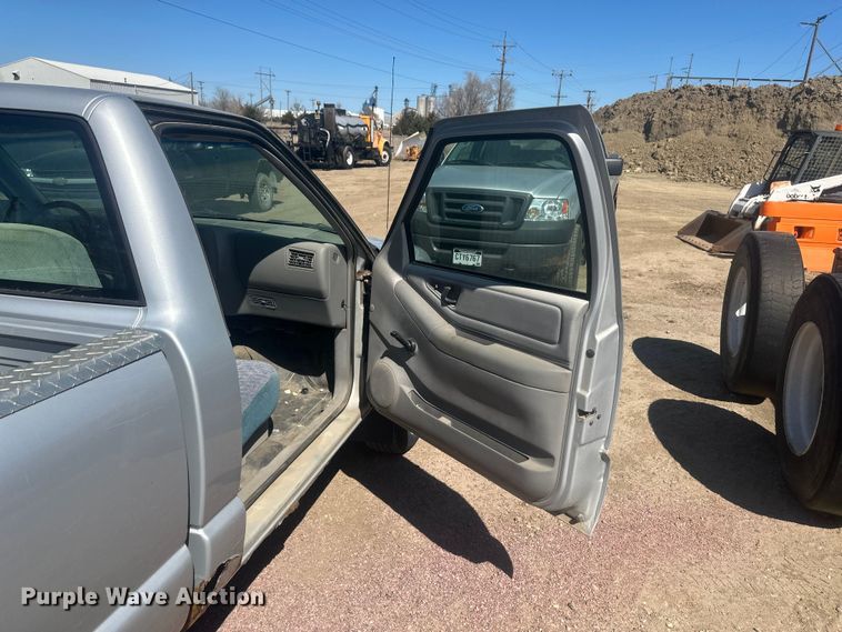 image for item EV5862 1997 Chevrolet S10 pickup truck