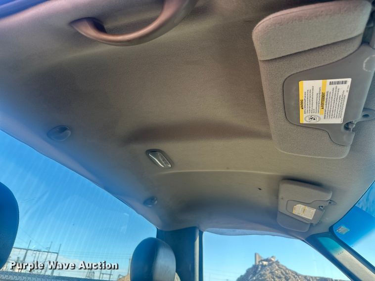 image for item EV5863 2001 Chevrolet Silverado 1500 pickup truck