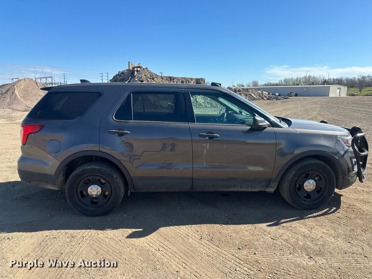 image for item EV5864 2019 Ford Explorer Police Interceptor SUV