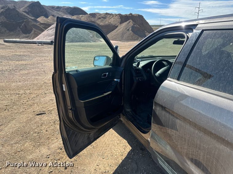 image for item EV5864 2019 Ford Explorer Police Interceptor SUV