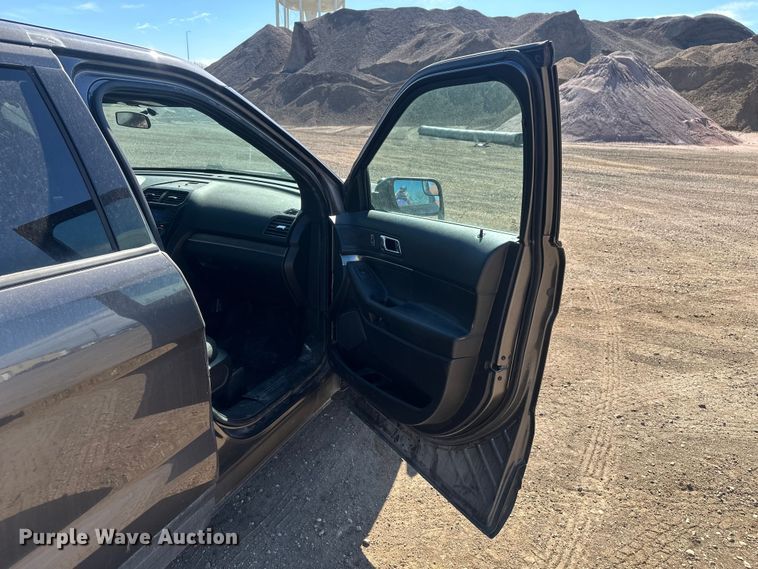 image for item EV5864 2019 Ford Explorer Police Interceptor SUV