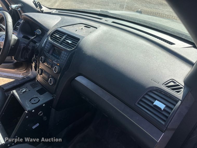 image for item EV5864 2019 Ford Explorer Police Interceptor SUV