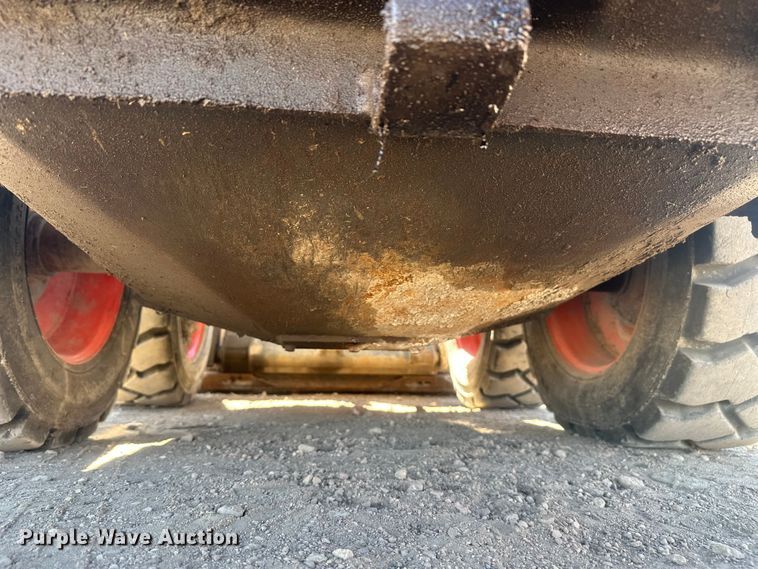image for item EV5868 1995 Bobcat 753 skid steer loader