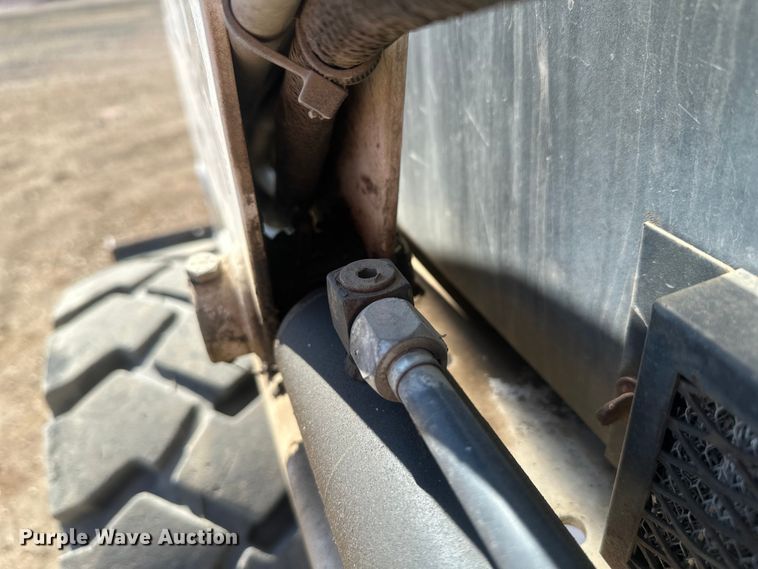 image for item EV5868 1995 Bobcat 753 skid steer loader