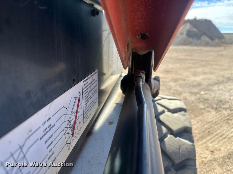 image for item EV5868 1995 Bobcat 753 skid steer loader