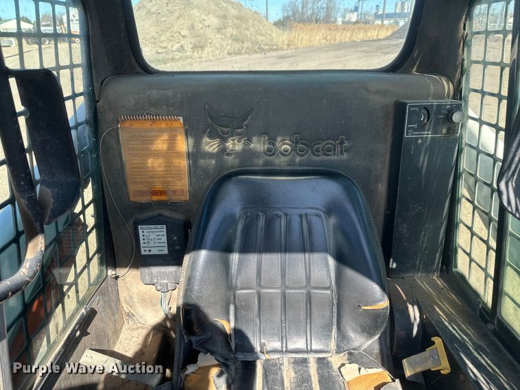 image for item EV5868 1995 Bobcat 753 skid steer loader