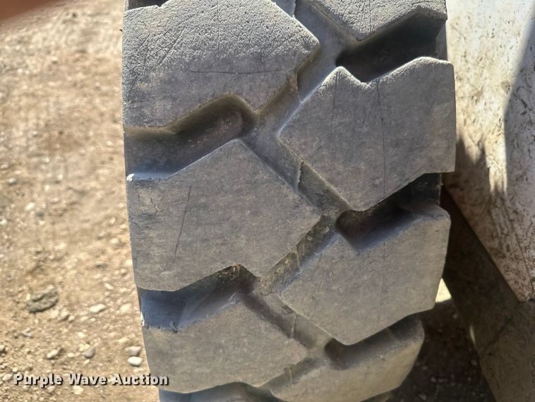 image for item EV5868 1995 Bobcat 753 skid steer loader