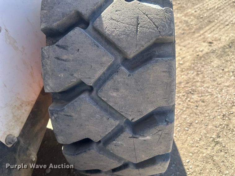 image for item EV5868 1995 Bobcat 753 skid steer loader