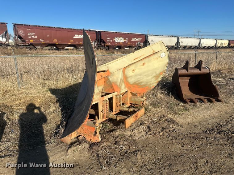 image for item EV5871 Wausau V80-72 V-blade